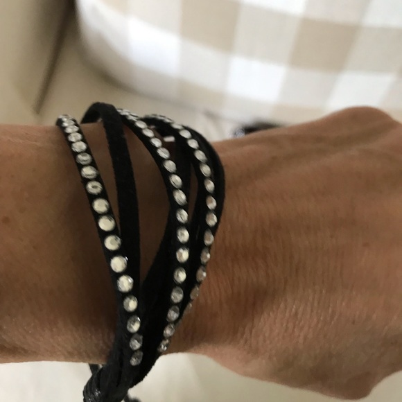 Bracelets - Picture 1 of 3